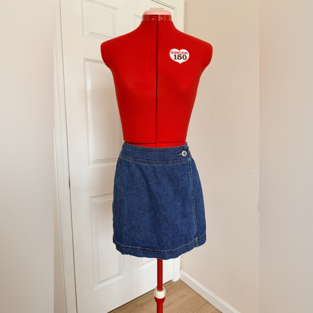 NWOT NEW Vintage GAP Denim Wrap Mini Skirt Size 2 100% Cotton Y2K 90s
